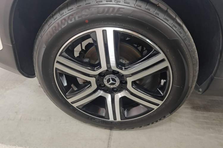 Used Mercedes-Benz GLC Coupe 2022 Refreshed GLC 260 4MATIC Coupe SUV Right Rear Wheel Hub