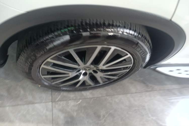 Used Mercedes-Benz GLC Coupe 2022 Refreshed GLC 300 4MATIC Coupe SUV Right Rear Wheel Hub