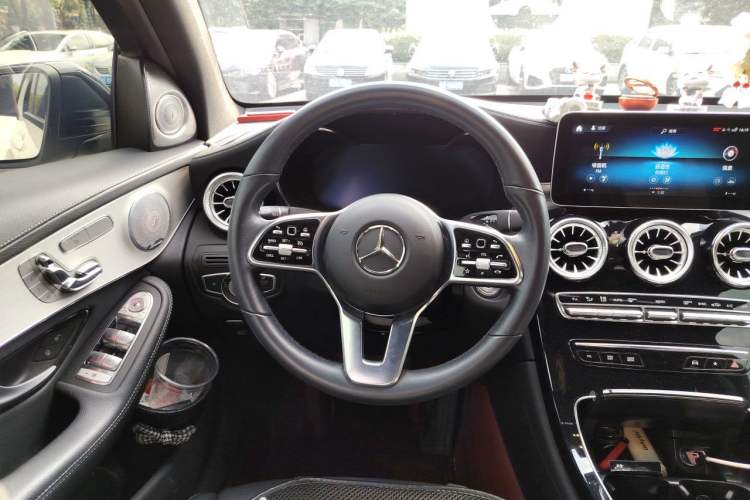 Used Mercedes-Benz GLC Coupe 2022 Refreshed GLC 260 4MATIC Coupe SUV Steering Wheel