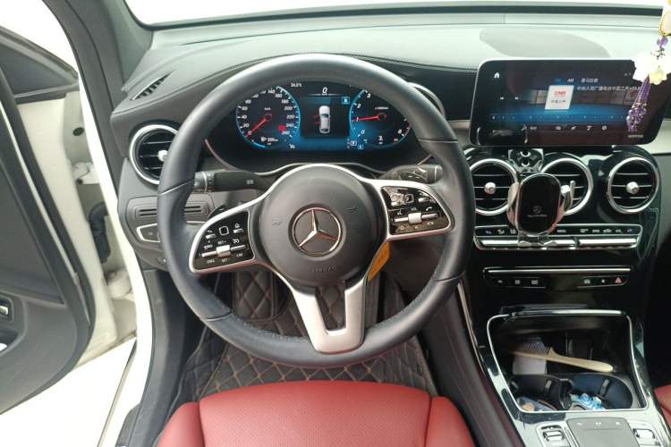 Used Mercedes-Benz GLC Coupe 2022 Refreshed GLC 260 4MATIC Coupe SUV Steering Wheel