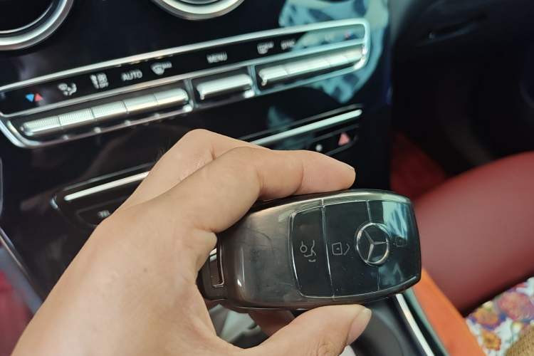Used Mercedes-Benz GLC Coupe 2022 Refreshed GLC 260 4MATIC Coupe SUV Vehicle Key