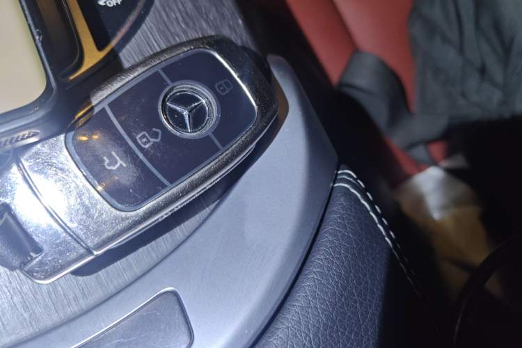 Used Mercedes-Benz GLC Coupe 2022 Refreshed GLC 300 4MATIC Coupe SUV Vehicle Key