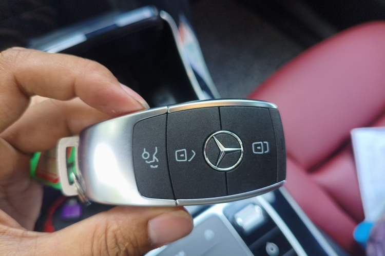 Used Mercedes-Benz GLC Coupe 2022 Refreshed GLC 260 4MATIC Coupe SUV Vehicle Key