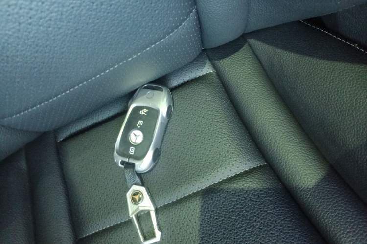 Used Mercedes-Benz GLC Coupe 2022 Refreshed GLC 300 4MATIC Coupe SUV Vehicle Key