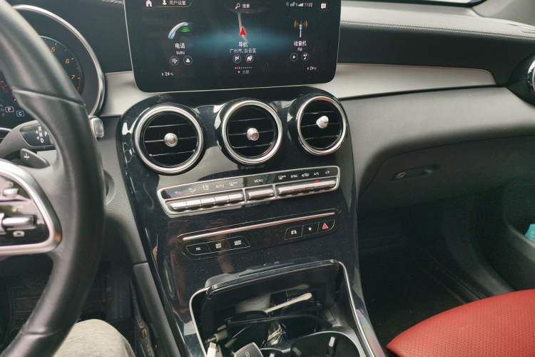 Used Mercedes-Benz GLC Coupe 2023 GLC 260 4MATIC Coupe SUV Audio And AC Panel