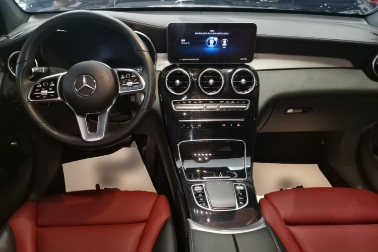 Used Mercedes-Benz GLC Coupe 2023 GLC 260 4MATIC Coupe SUV Center Console