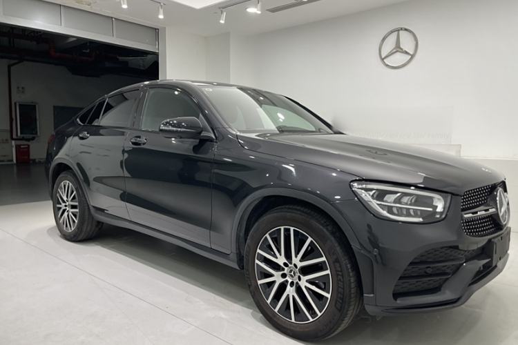 Used Mercedes-Benz GLC Coupe 2023 GLC 260 4MATIC Coupe SUV Exterior 2