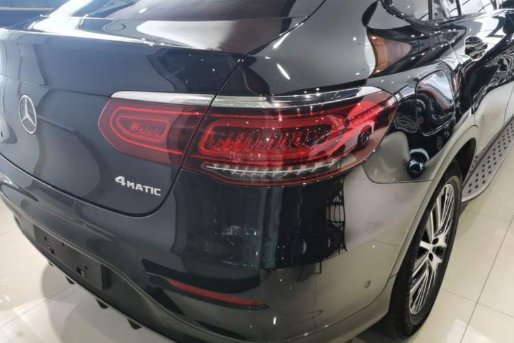 Used Mercedes-Benz GLC Coupe 2023 GLC 260 4MATIC Coupe SUV Exterior 3