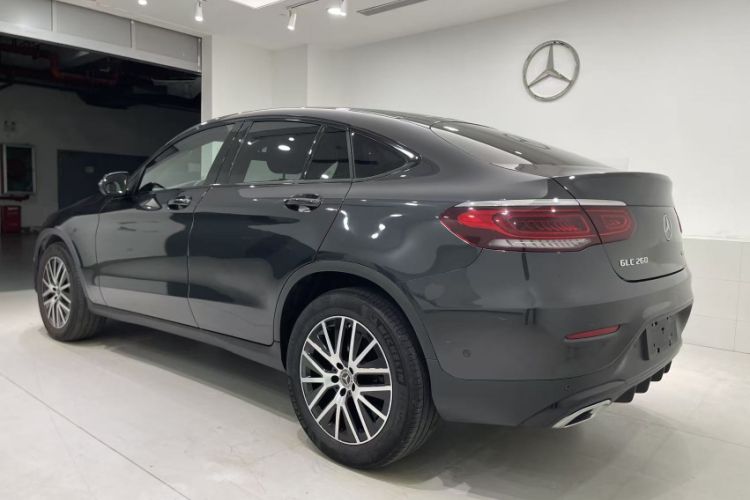 Used Mercedes-Benz GLC Coupe 2023 GLC 260 4MATIC Coupe SUV Exterior 5
