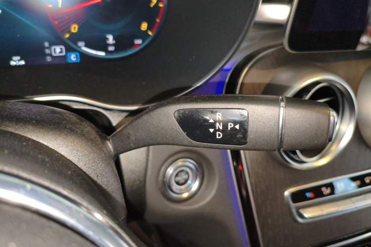 Used Mercedes-Benz GLC Coupe 2023 GLC 300 4MATIC Coupe SUV Gear Lever