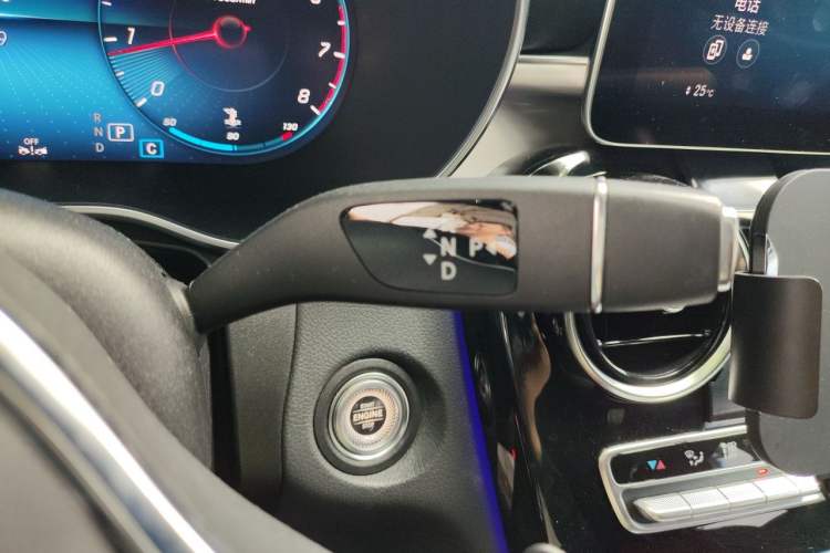 Used Mercedes-Benz GLC Coupe 2023 Refreshed GLC 260 4MATIC Coupe SUV Gear Lever