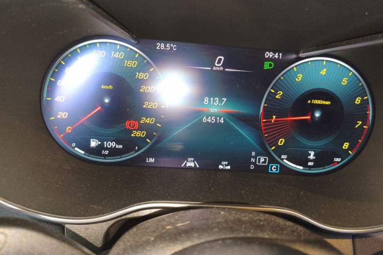 Used Mercedes-Benz GLC Coupe 2023 GLC 300 4MATIC Coupe SUV Instrument Cluster