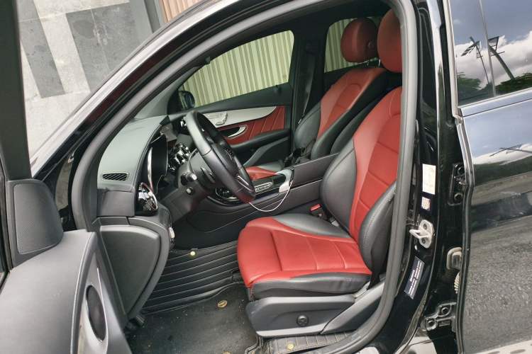 Used Mercedes-Benz GLC Coupe 2023 GLC 260 4MATIC Coupe SUV Left Front Seat