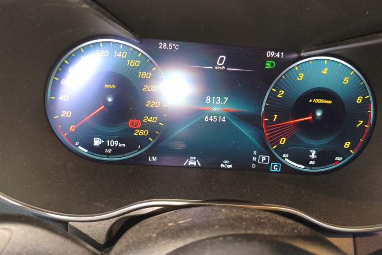 Used Mercedes-Benz GLC Coupe 2023 GLC 300 4MATIC Coupe SUV Odometer Close Up