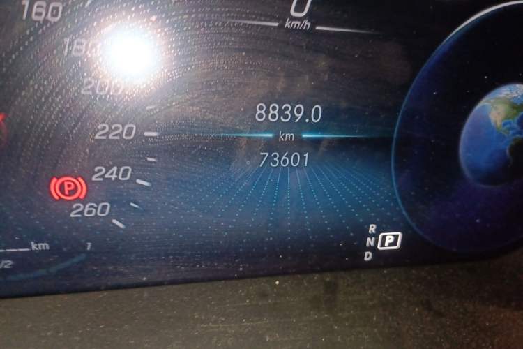Used Mercedes-Benz GLC Coupe 2023 GLC 260 4MATIC Coupe SUV Odometer Close Up