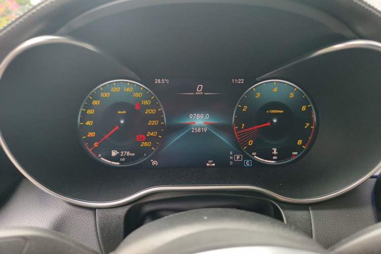 Used Mercedes-Benz GLC Coupe 2023 GLC 260 4MATIC Coupe SUV Odometer Close Up