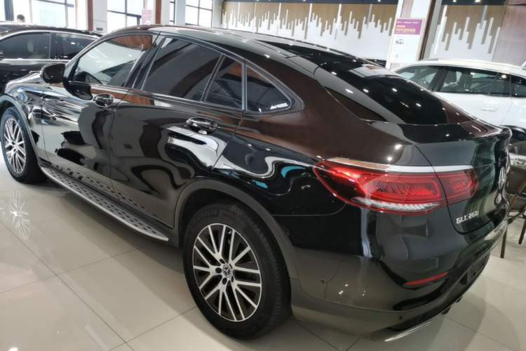 Used Mercedes-Benz GLC Coupe 2023 GLC 260 4MATIC Coupe SUV Rear Left 45 Deg