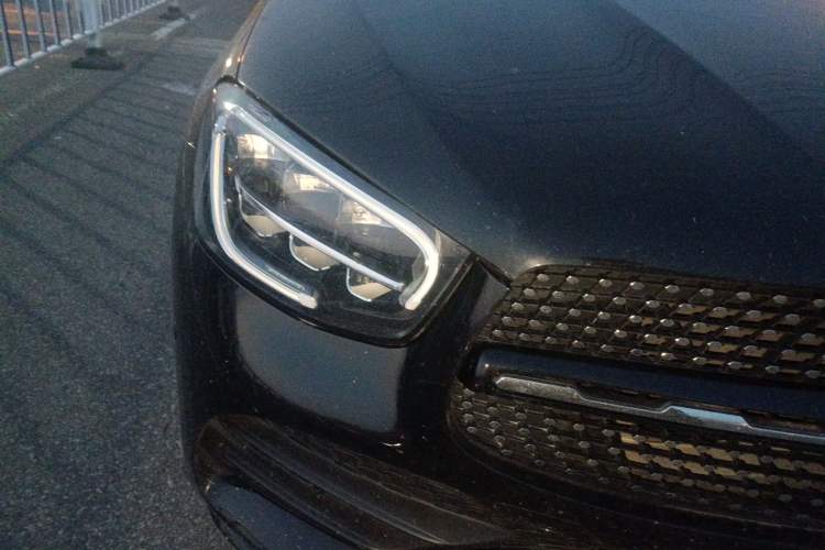 Used Mercedes-Benz GLC Coupe 2023 GLC 260 4MATIC Coupe SUV Right Front Headlight