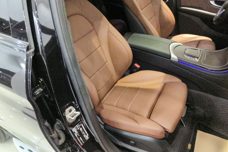 Used Mercedes-Benz GLC Coupe 2023 GLC 300 4MATIC Coupe SUV Right Front Seat