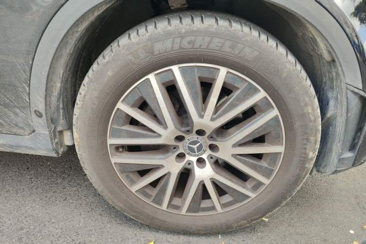 Used Mercedes-Benz GLC Coupe 2023 Refreshed GLC 260 4MATIC Coupe SUV Right Front Wheel Hub
