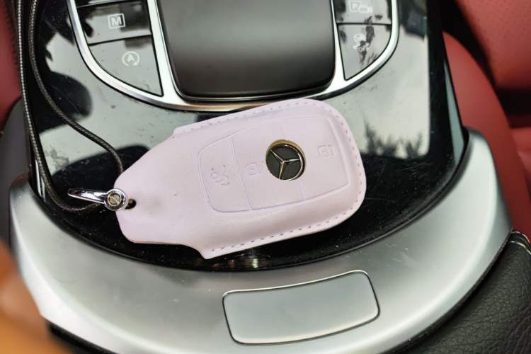 Used Mercedes-Benz GLC Coupe 2023 GLC 260 4MATIC Coupe SUV Vehicle Key