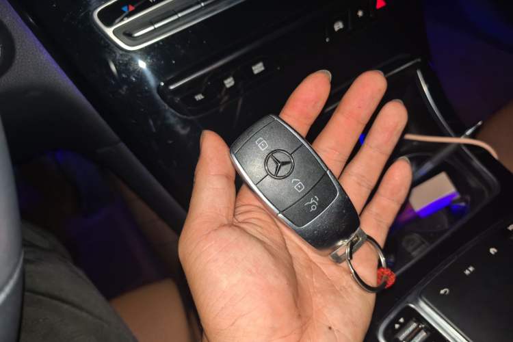 Used Mercedes-Benz GLC Coupe 2023 GLC 260 4MATIC Coupe SUV Vehicle Key