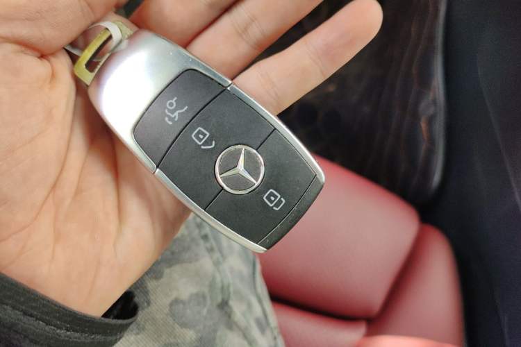 Used Mercedes-Benz GLC Coupe 2023 Refreshed GLC 260 4MATIC Coupe SUV Vehicle Key