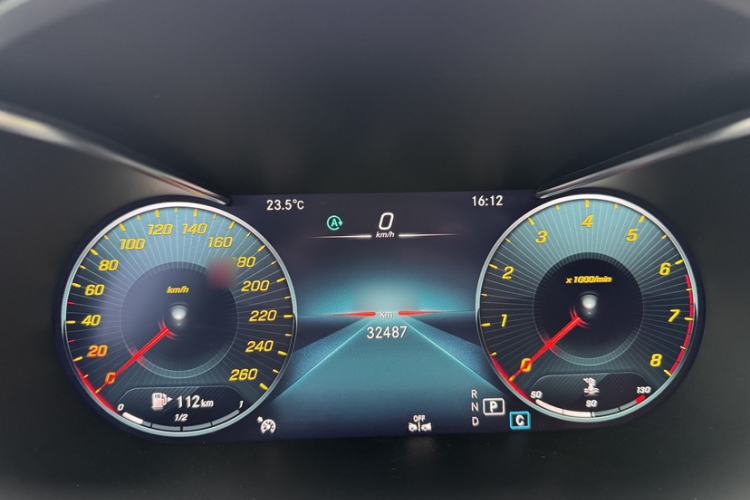 Used Mercedes-Benz GLC Coupe 2023 GLC 260 4MATIC Coupe SUV Interior 6