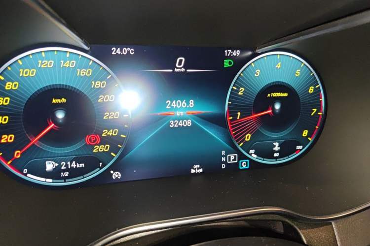 Used Mercedes-Benz GLC Coupe 2023 GLC 260 4MATIC Coupe SUV Odometer Close Up