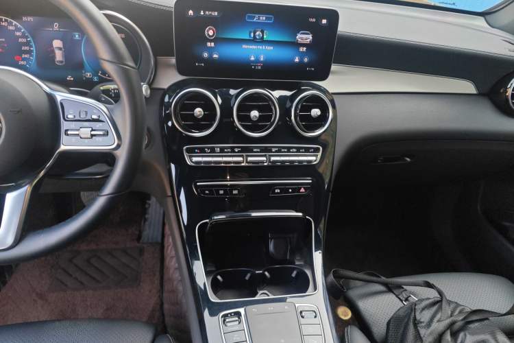 Used Mercedes-Benz GLC Coupe 2023 GLC 260 4MATIC Coupe SUV Audio And AC Panel