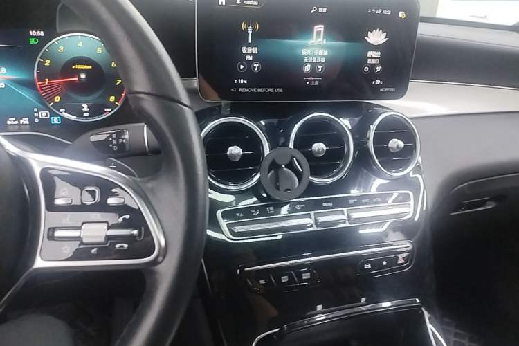 Used Mercedes-Benz GLC Coupe 2023 GLC 260 4MATIC Coupe SUV Audio And AC Panel