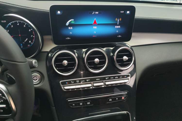 Used Mercedes-Benz GLC Coupe 2023 GLC 260 4MATIC Coupe SUV Audio And AC Panel