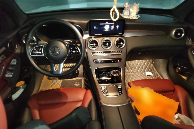 Used Mercedes-Benz GLC Coupe 2023 GLC 300 4MATIC Coupe SUV Center Console