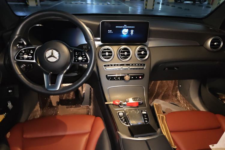 Used Mercedes-Benz GLC Coupe 2023 GLC 300 4MATIC Coupe SUV Center Console