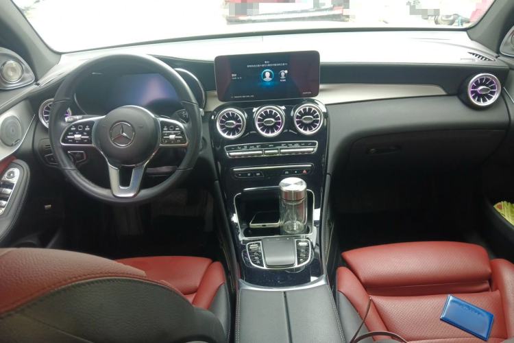 Used Mercedes-Benz GLC Coupe 2023 GLC 260 4MATIC Coupe SUV Center Console