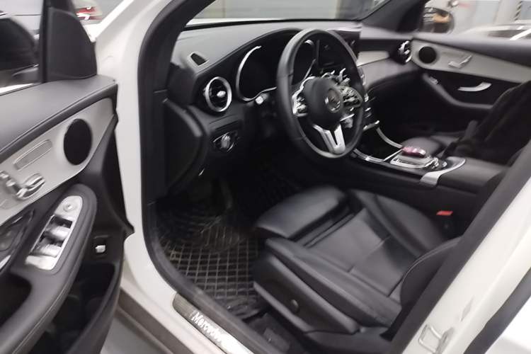 Used Mercedes-Benz GLC Coupe 2023 GLC 260 4MATIC Coupe SUV Driver Seat