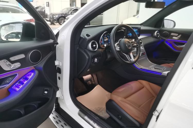 Used Mercedes-Benz GLC Coupe 2023 GLC 300 4MATIC Coupe SUV Driver Seat
