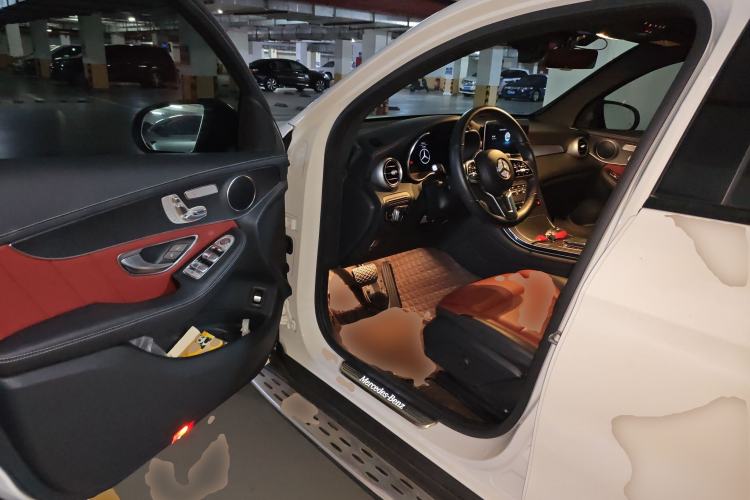 Used Mercedes-Benz GLC Coupe 2023 GLC 300 4MATIC Coupe SUV Driver Seat