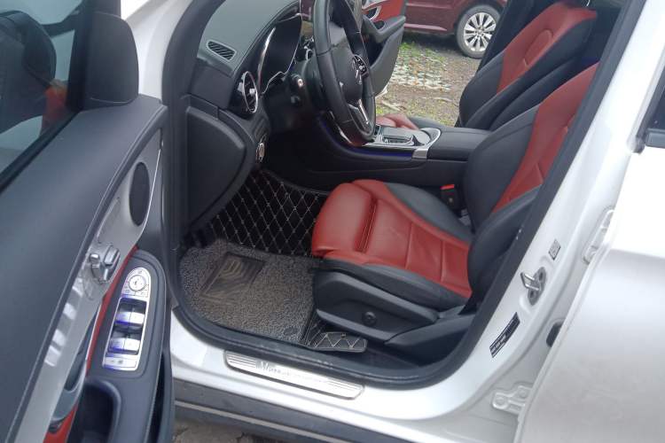 Used Mercedes-Benz GLC Coupe 2023 GLC 260 4MATIC Coupe SUV Driver Seat