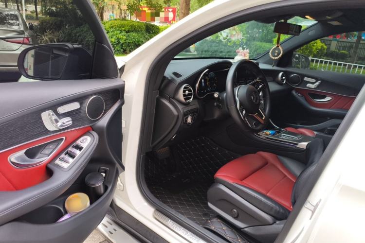 Used Mercedes-Benz GLC Coupe 2023 GLC 300 4MATIC Coupe SUV Driver Seat