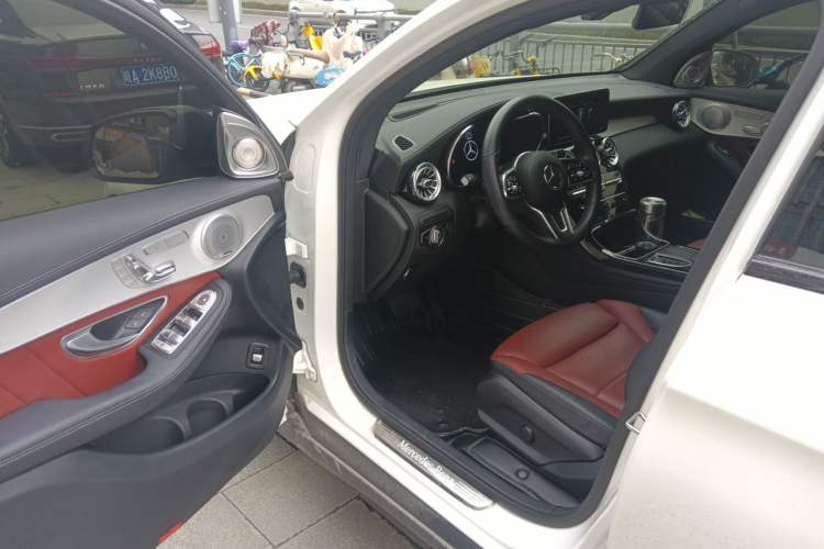 Used Mercedes-Benz GLC Coupe 2023 GLC 260 4MATIC Coupe SUV Driver Seat