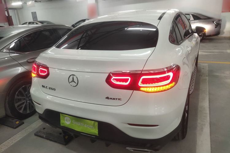 Used Mercedes-Benz GLC Coupe 2023 GLC 260 4MATIC Coupe SUV Exterior 4