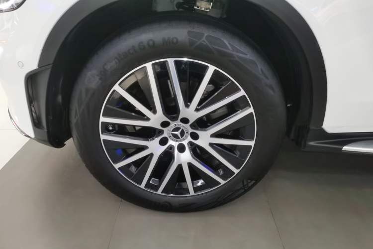 Used Mercedes-Benz GLC Coupe 2023 GLC 300 4MATIC Coupe SUV Exterior 4