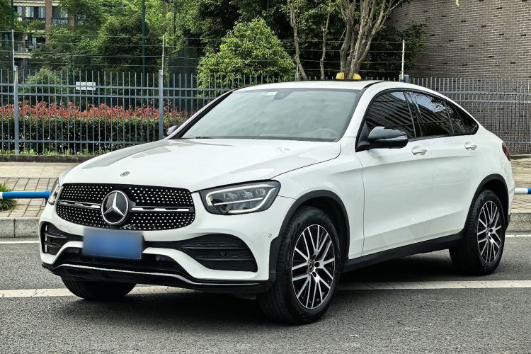 Used Mercedes-Benz GLC Coupe 2023 Refreshed GLC 260 4MATIC Coupe SUV Exterior 4