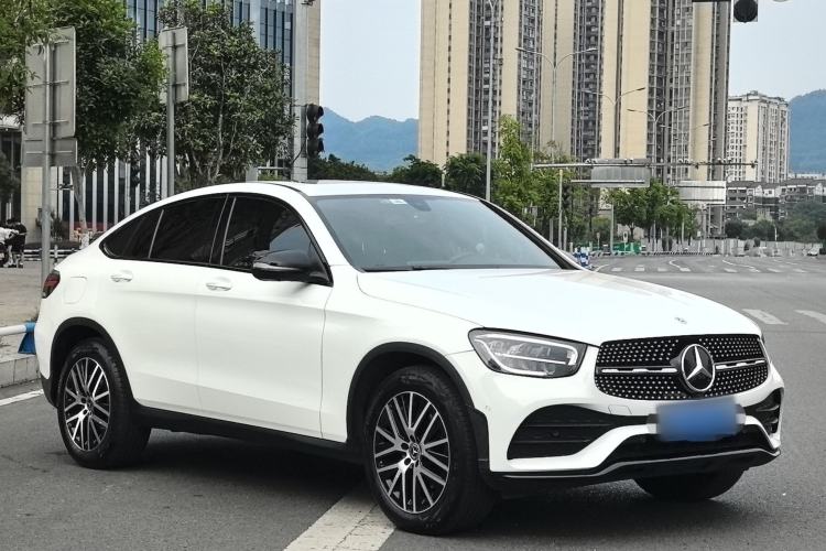 Used Mercedes-Benz GLC Coupe 2023 Refreshed GLC 260 4MATIC Coupe SUV Exterior 5