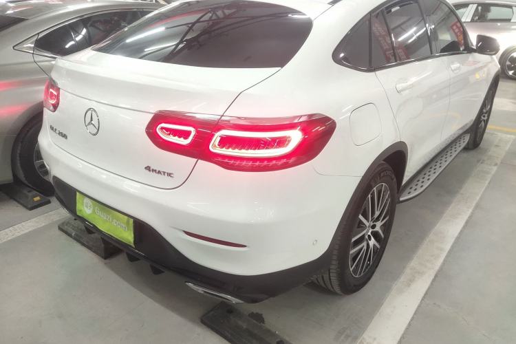 Used Mercedes-Benz GLC Coupe 2023 GLC 260 4MATIC Coupe SUV Exterior 6