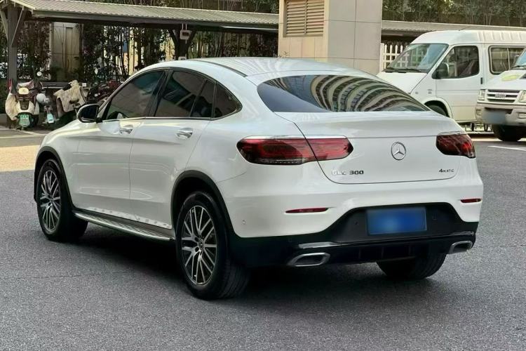 Used Mercedes-Benz GLC Coupe 2023 GLC 300 4MATIC Coupe SUV Exterior 6