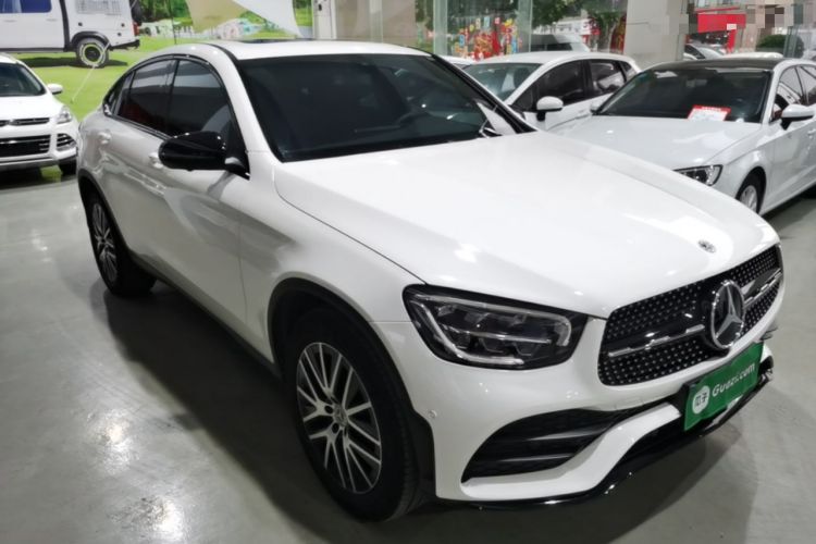 Used Mercedes-Benz GLC Coupe 2023 GLC 260 4MATIC Coupe SUV Front Right 45 Deg