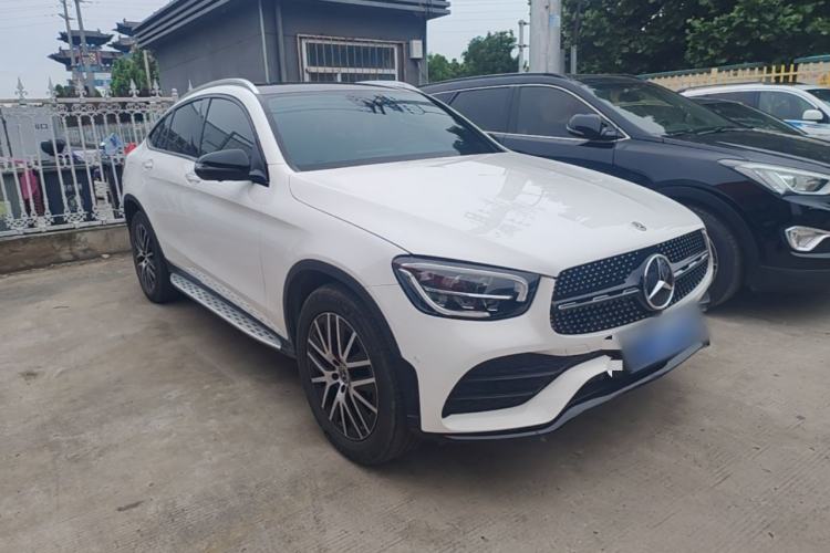 Used Mercedes-Benz GLC Coupe 2023 GLC 300 4MATIC Coupe SUV Front Right 45 Deg