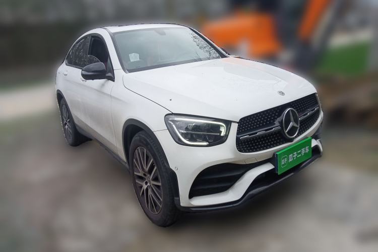 Used Mercedes-Benz GLC Coupe 2023 GLC 260 4MATIC Coupe SUV Front Right 45 Deg
